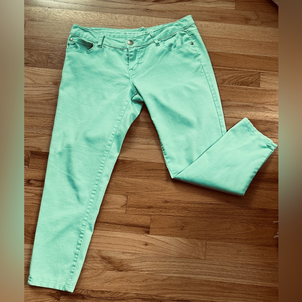 Celebrity Pink Mint Leaf Jeans, size 9